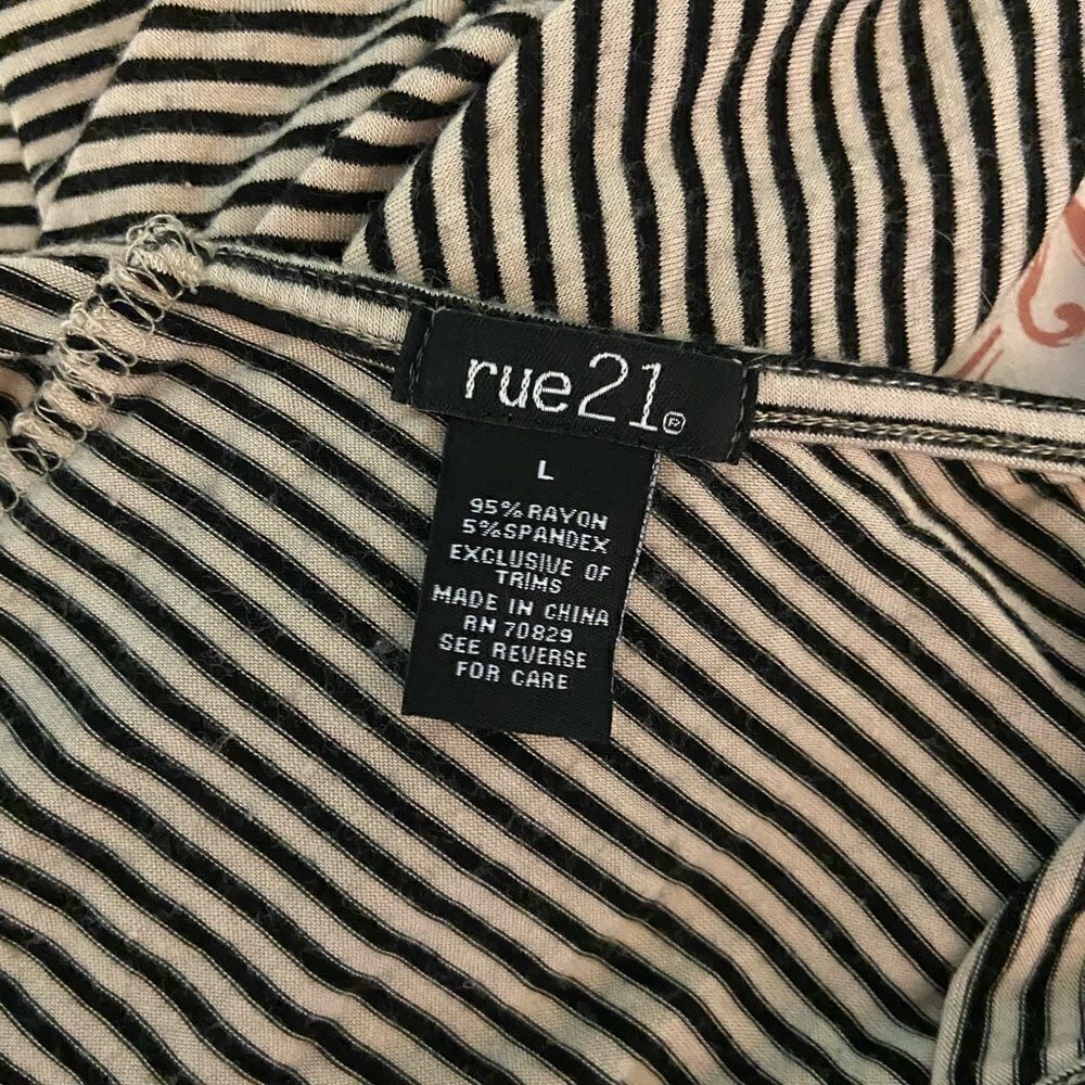 Rue 21 black & white dress large - Picture 7 of 7